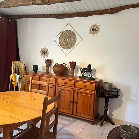 Feriehus De L Oustalneou *