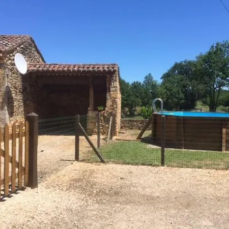 De L Oustalneou Сasa de vacaciones Cuzorn