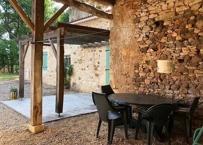 De L Oustalneou Σπίτι διακοπών *